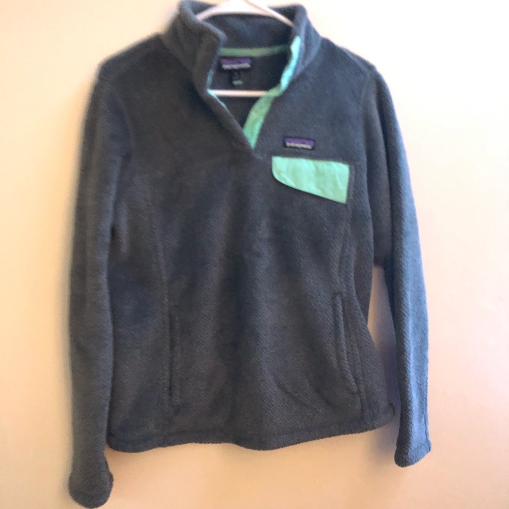 Patagonia half button up (small)